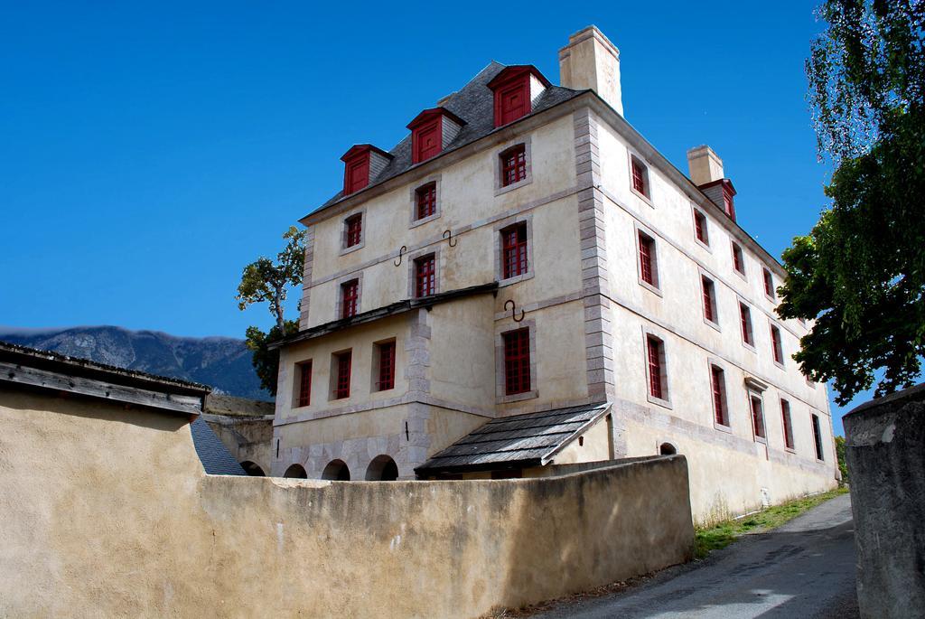 Le Pavillon Des Officiers Aparthotel Mont-Dauphin Ngoại thất bức ảnh
